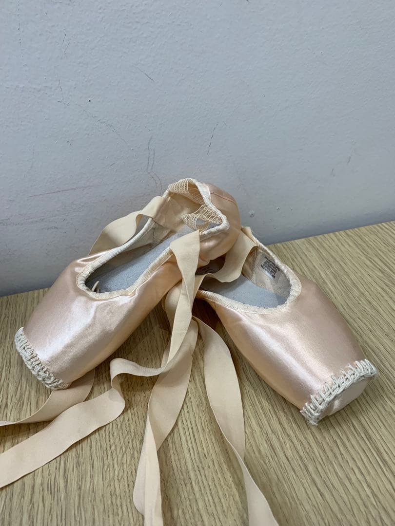 未使用品　試着のみ　BLOCH バランスヨーロピアン　トゥシューズ　5.5X