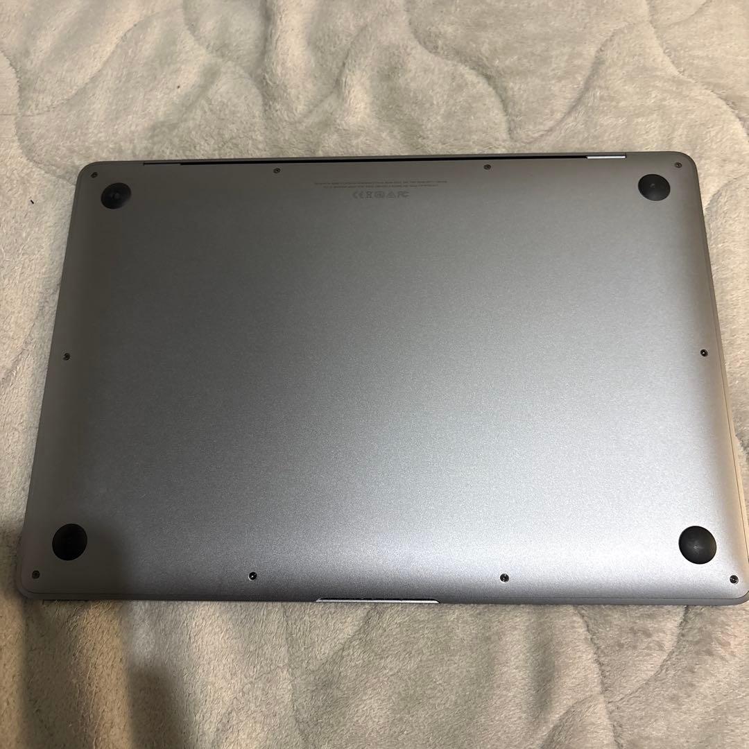 MacBookAir2018モデル128GBシルバー 充電器箱付 - メルカリ