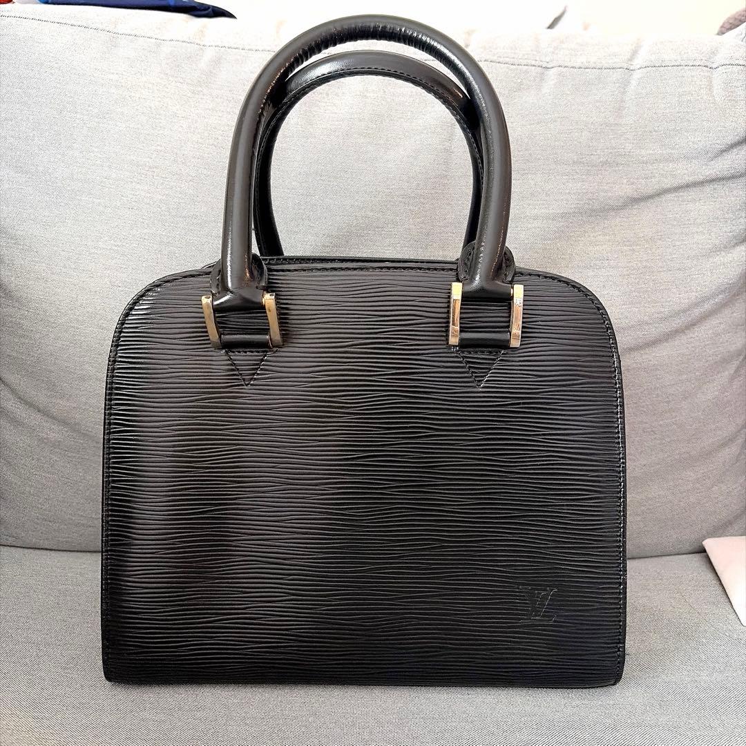 LOUIS VUITTON ルイヴィトン エピレザー ブラック ハンドバッグ - メルカリ