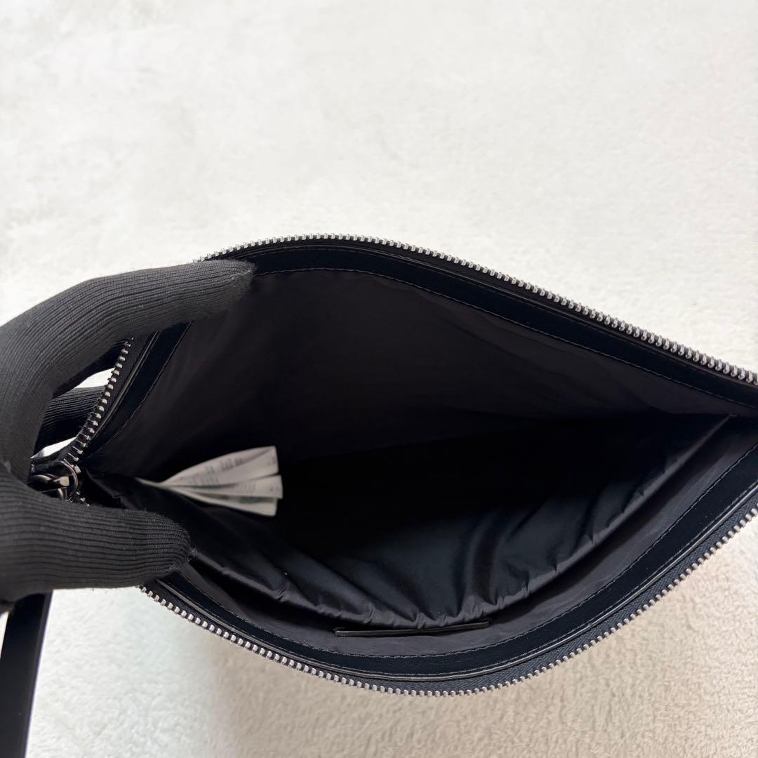 未使用級】モンクレール LARGE POUCH クラッチバッグ ポーチ 黒 - メルカリ