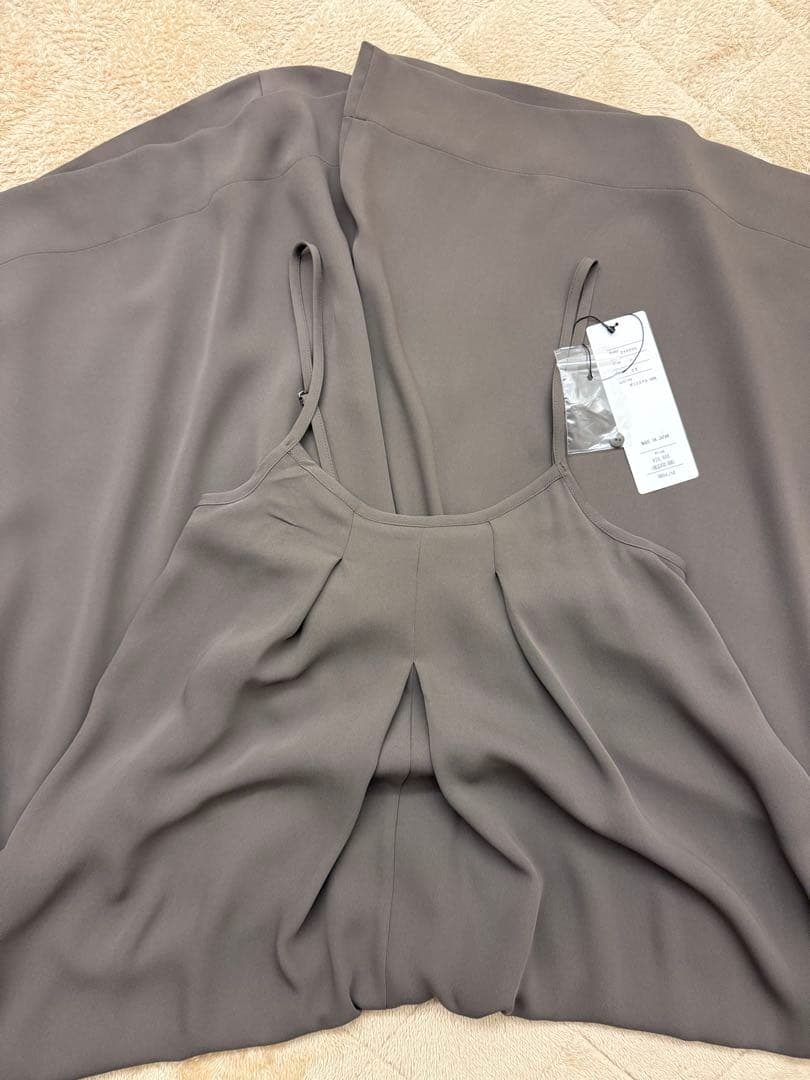 メゾンドアール maison de r ダブルクロスオールインワン 新品 カーキ