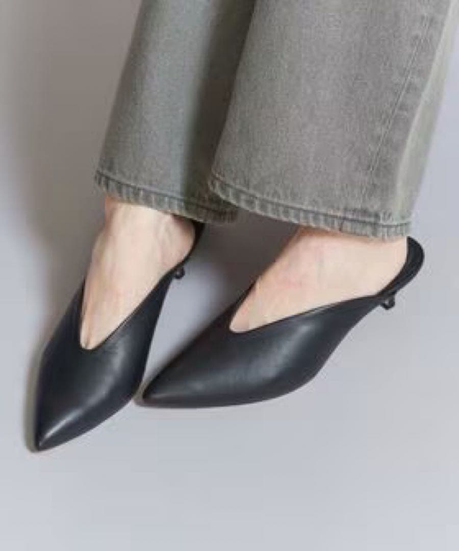 ＜Arrum＞レザーポインテッドミュール レザーライク ポインテッド ミュール