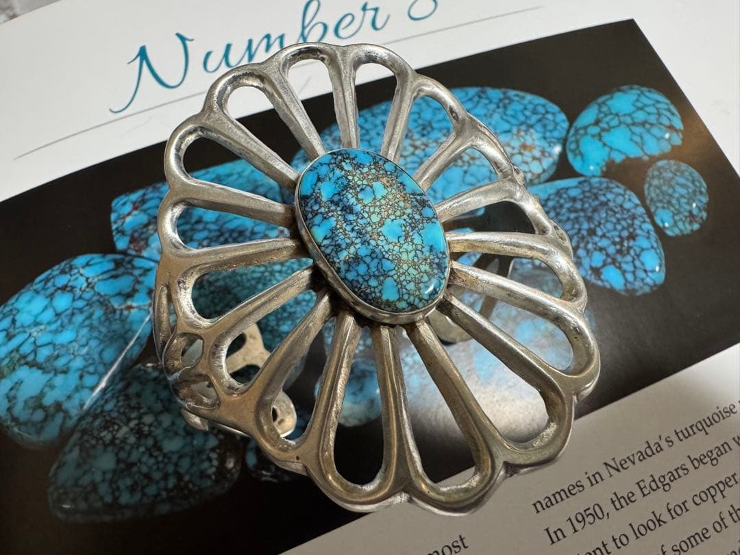 l*e様 ナンバーエイト　ターコイズ　サンドキャスト　ネイティブアメリカンジュエ フレッド・トンプソン ナンバーエイト ヴィンテージバングル
