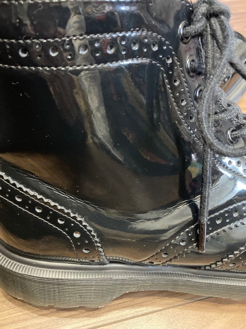 ら*い様 激レア ドクターマーチン パテントレザー ウィングチップ