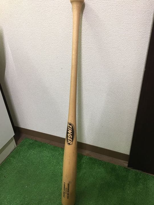 ZINGER 硬式木製バット 阿部慎之助 実使用 - メルカリ