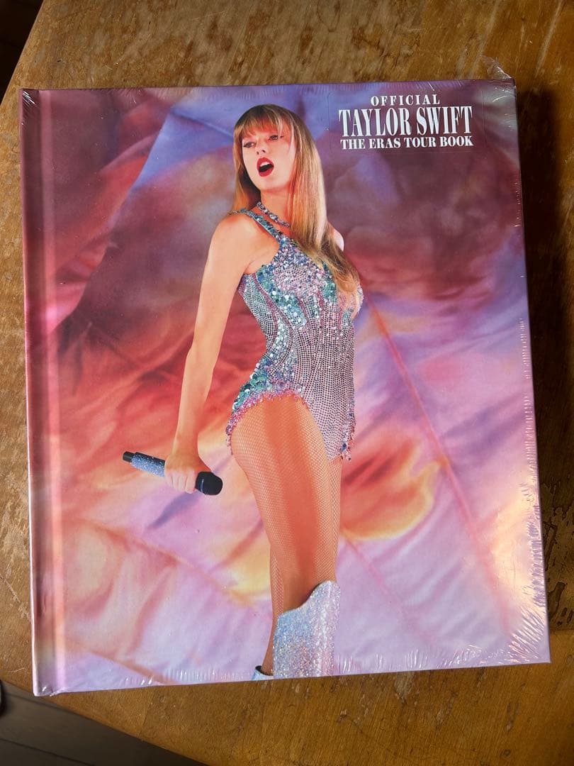 【新品、未開封】 Taylor Swift The Eras Tour book TAYLOR SWIFT THE ERAS TOUR BOOK | TARGET EXCLUSIVE | FLIP THROUGH