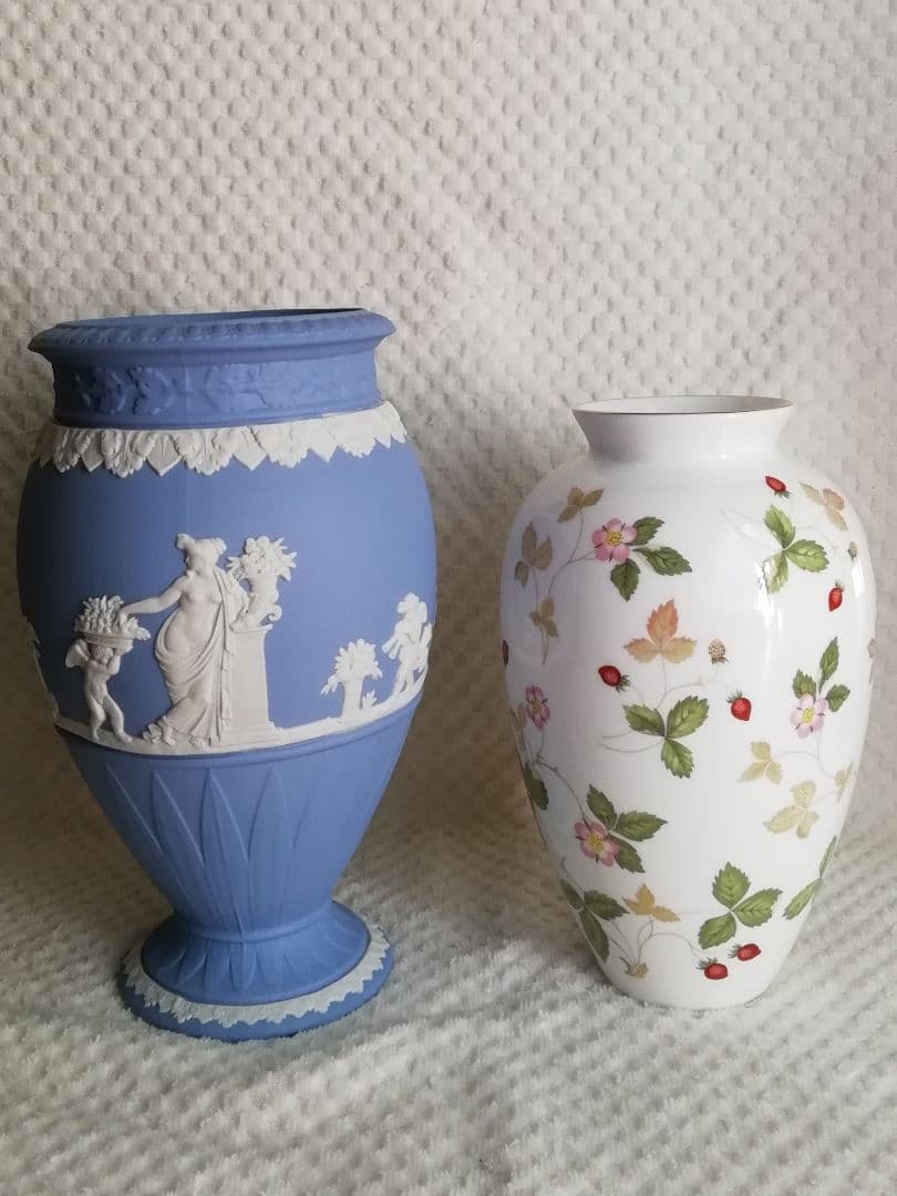 WEDGWOODジャスパーウェア ペールブルー ボーンティフル ベース - メルカリ