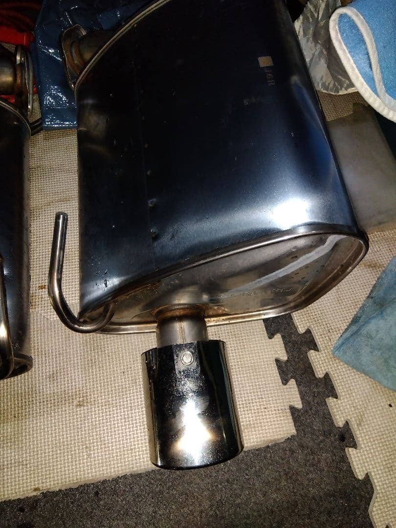 SUBARU純正 ほぼ未使用 新型フォレスター SL5純正マフラー - メルカリ