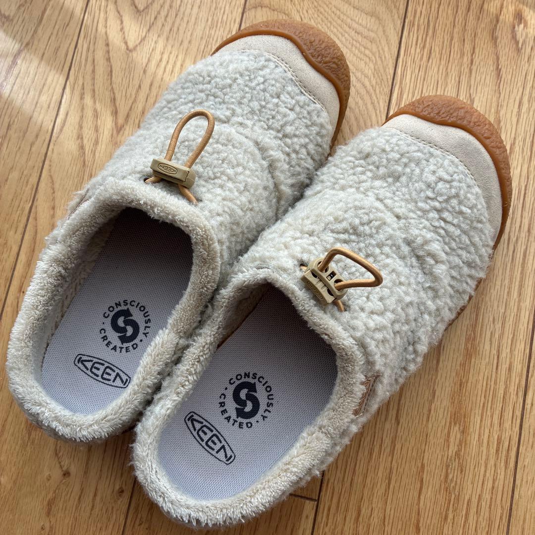 KEEN ハウザー ボア スリッポン 24cm ベージュ アウトドア - メルカリ