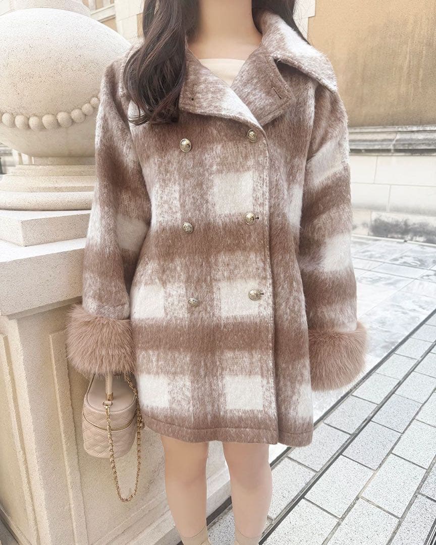 新品タグ付き Cherimi シェリミー ビッグチェックトレンチファーコート