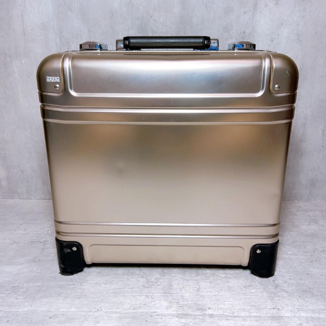 ゼロハリバートン スーツケース アルミ ゴールド 機内持ち込み可能 2輪