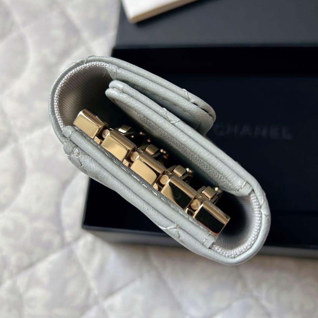 《極美品》 CHANEL マトラッセ キーケース ライトグレー