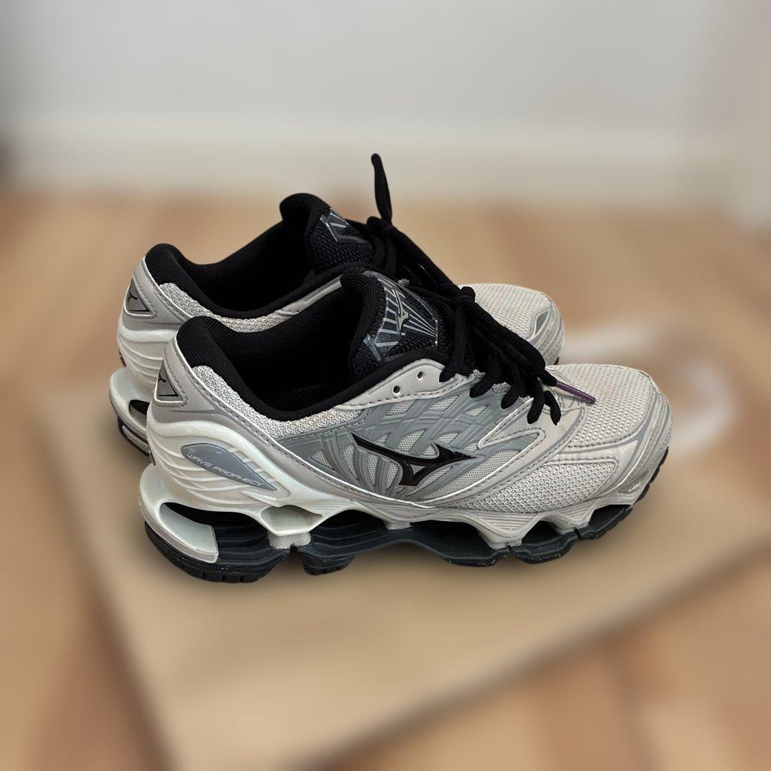 【美品】23.5cm MIZUNO WAVEPROPHECY LS LIGHT