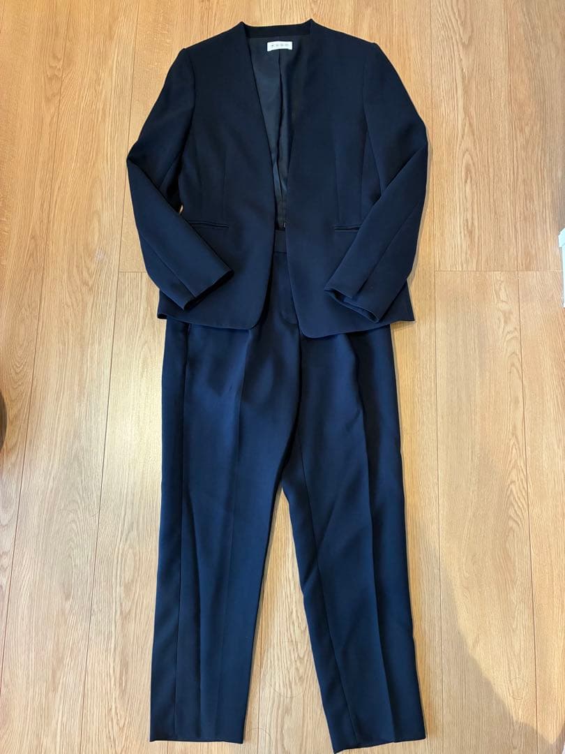 あけみん　プラステ　スーツ　ジャケット　パンツ　セットアップ　ネイビー SMILE ORCHID（スマイルオーキッド） セットアップ プリーツ裾ペプラム
