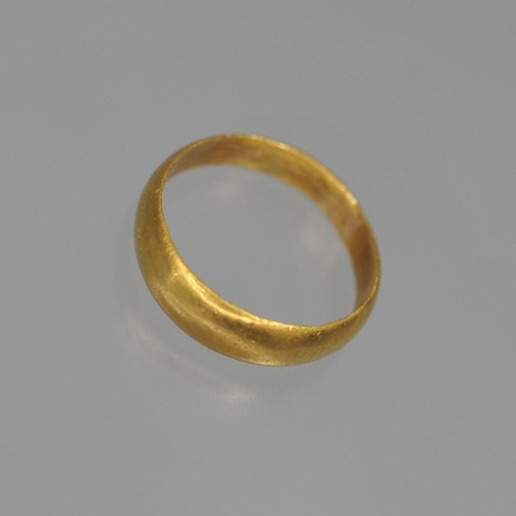 純金リング　甲丸型　４．２ｇ　１５号サイズ 甲丸リング 4ミリ幅 18金 指輪 リング メンズ 4mm 幅広 イエロー