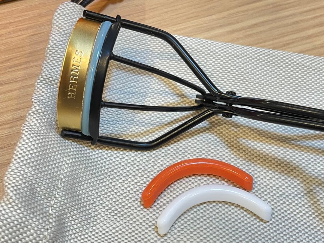 E7001【トレ ドゥ エルメス】アイラッシュカーラー ル クルブ-シル