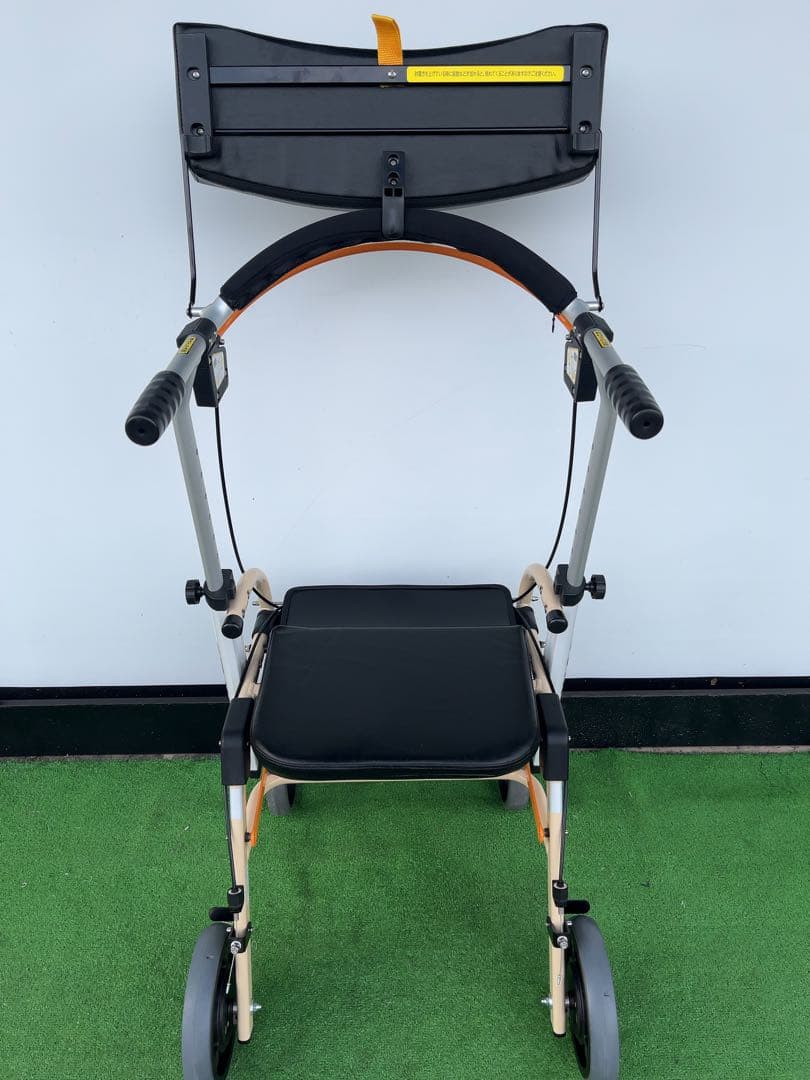 ナブテスコ 抑速ブレーキ付前腕支持型 歩行車 リハモコンパル - メルカリ