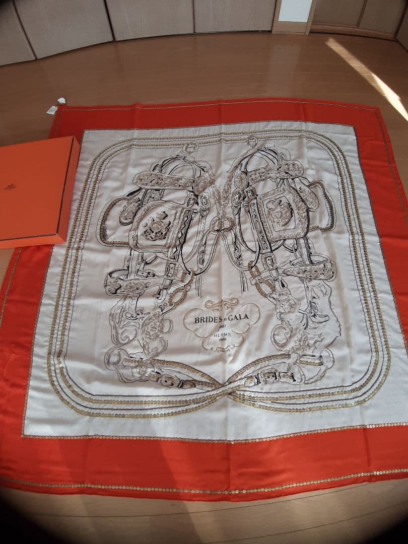 美品 エルメスカシミヤシルク140ビジューショール スカーフ 紙タグ 箱