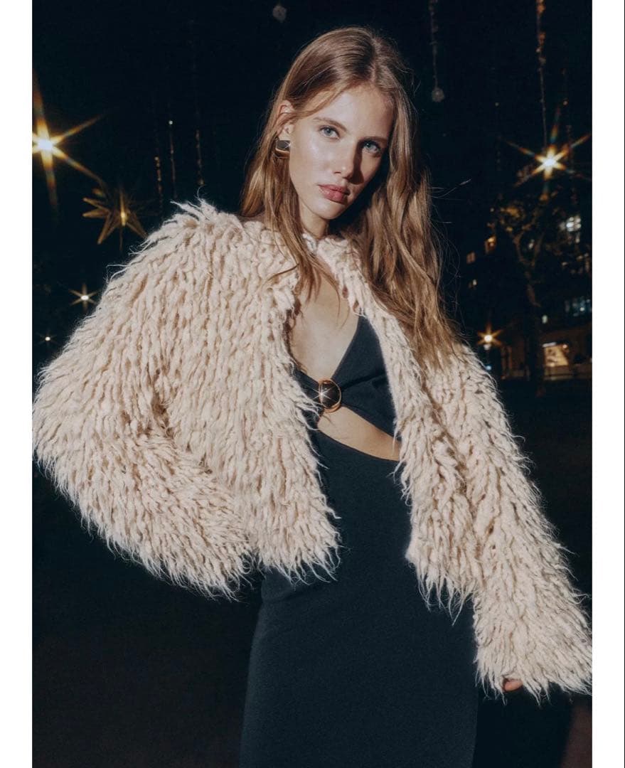 タグ付き新品☆ZARAのブラッシュドフリンジニットジャケット☆Sサイズ