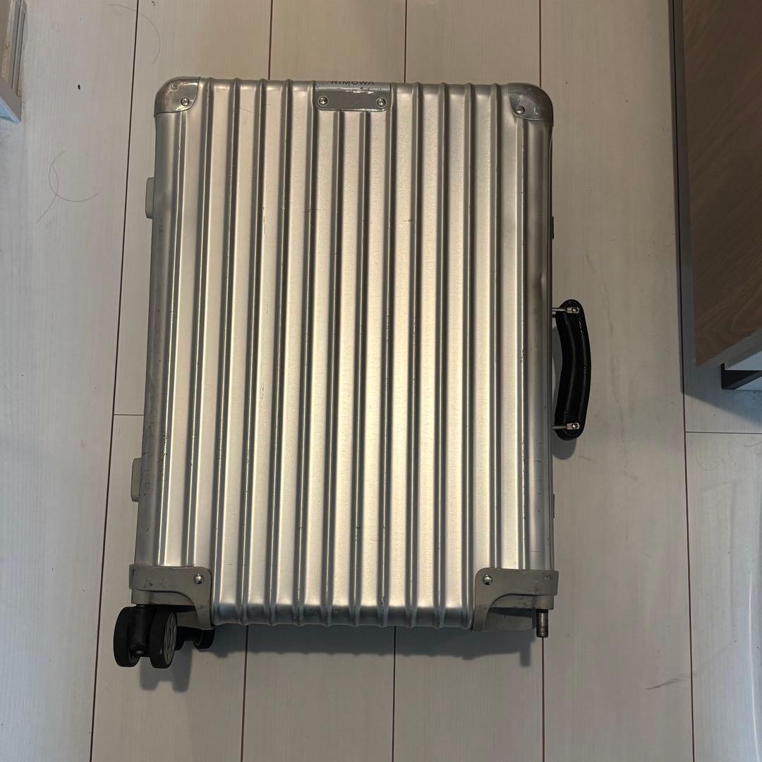 RIMOWA リモワ クラシック キャビン 4輪 機内持ち込み可　タイヤ2つ破損 RIMOWA◇ORIGINAL ◇ Cabin Twist ◇機内持ち込み可サイズ (RIMOWA