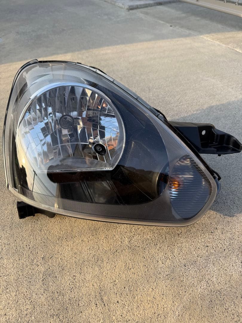 ダイハツ ミライース純正 新品 未使用 ヘッドライト 右側用 クリア ※送料無料 2026年最新】Yahoo!オークション -ミライース ヘッドライト 右の中古品