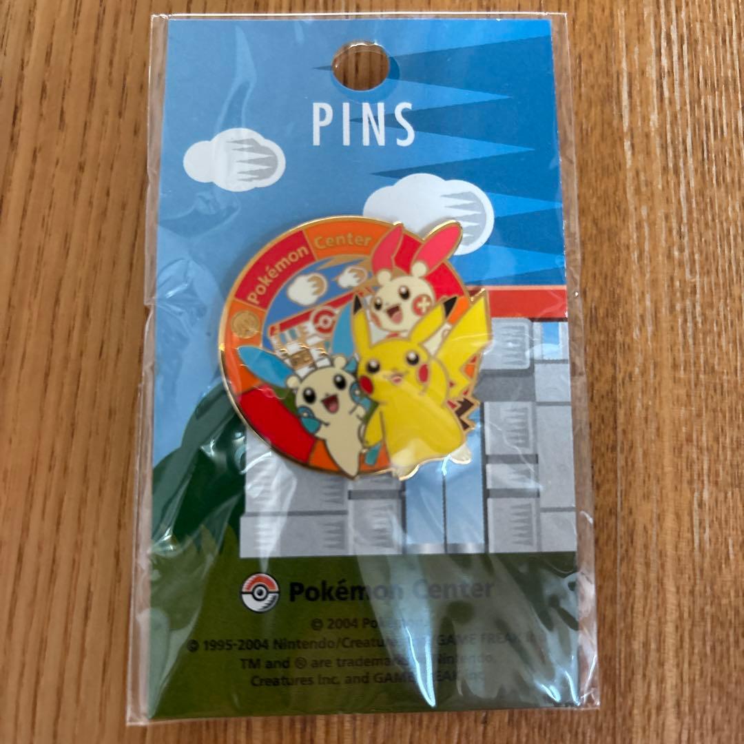 ポケモンセンター ピカチュウ ピンバッジ 2004年製 - メルカリ