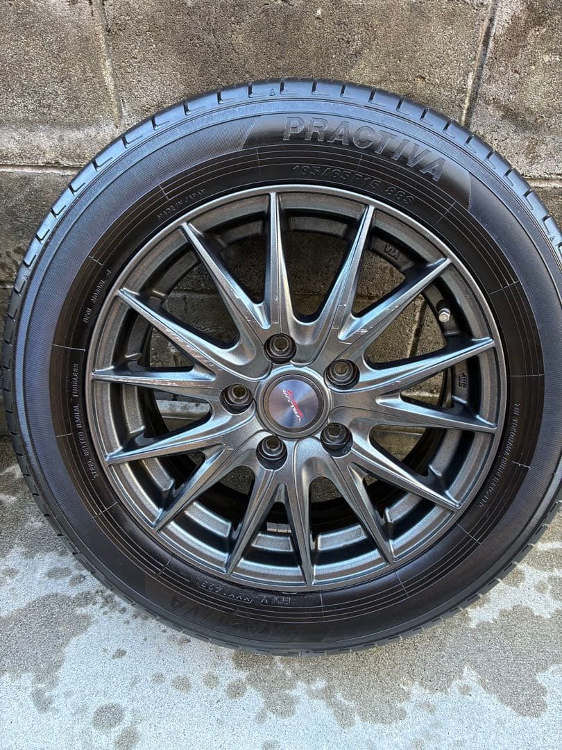 使用1年未満　ノーマル　ヨコハマ・ブリヂストン　185/65/r15　フリード