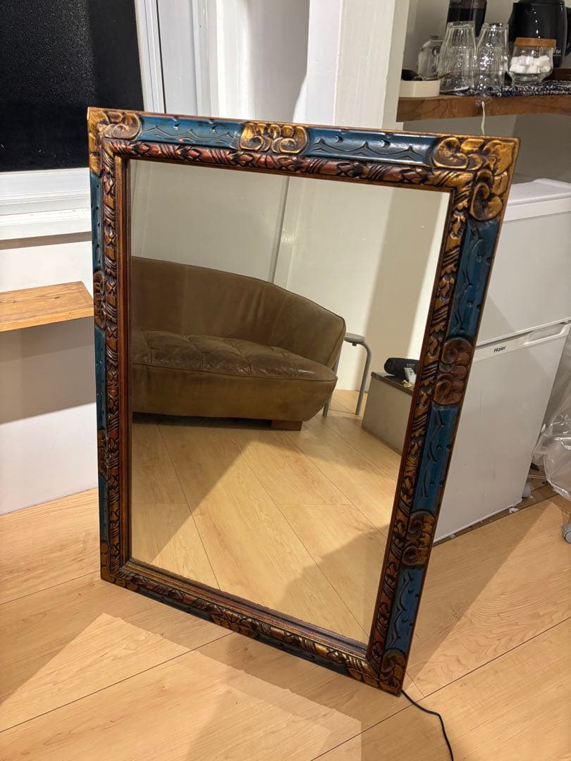 アンティークミラー　彫刻入り壁掛け鏡 オーク材のおしゃれな壁掛け鏡、英国アンティークの男前ミラー(k-5839