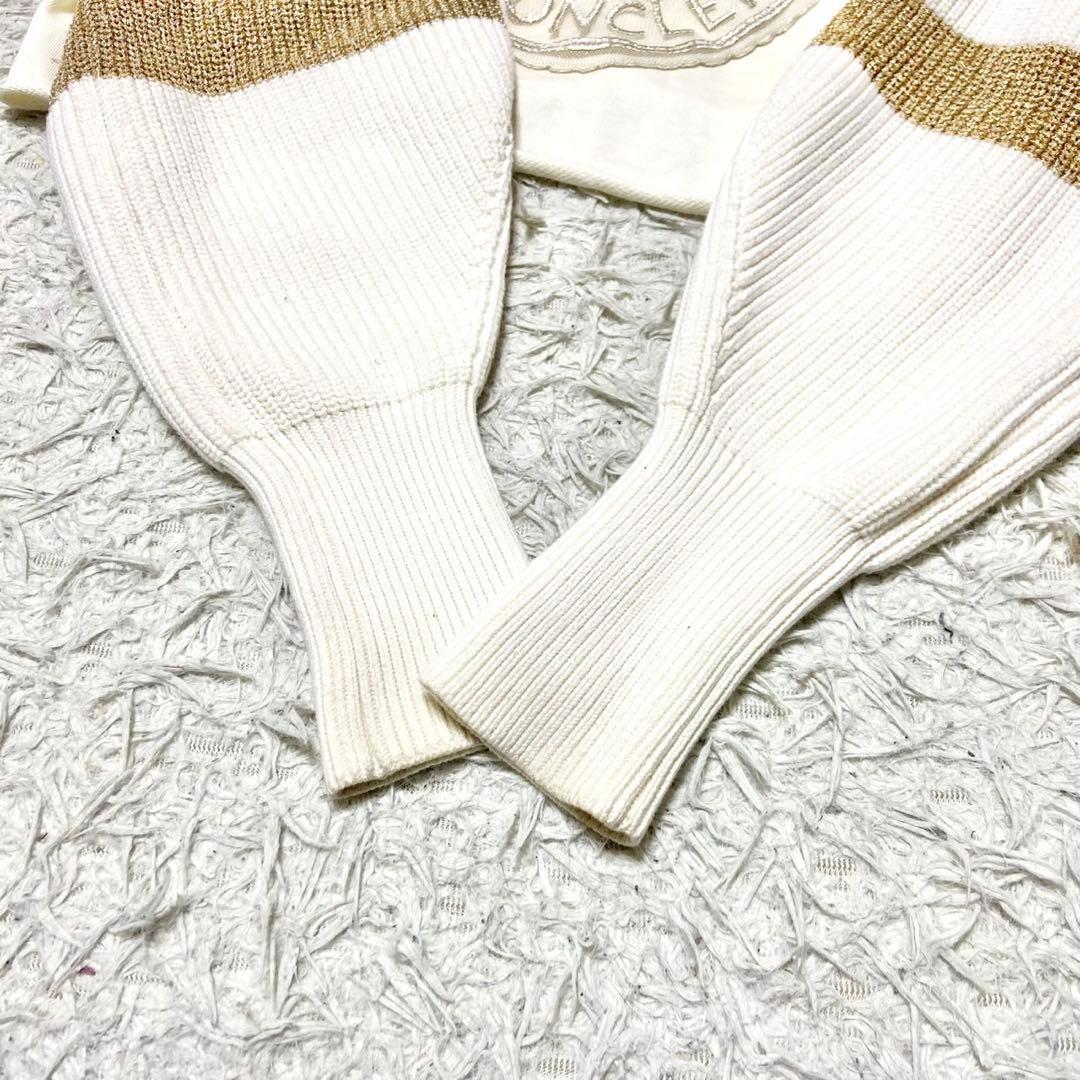 美品】モンクレール ロゴプリント クロップド丈 トレーナー ホワイト