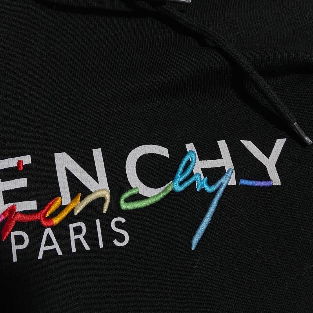 入手困難】ジバンシー パーカー レインボー 刺繍 センターロゴ 即完売