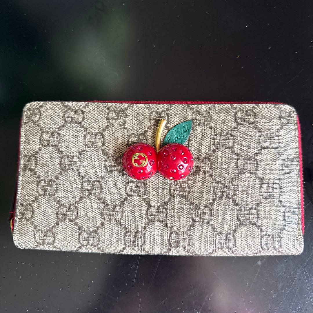 訳あり 本日終了 最終値下げ GUCCI チェリー装飾 長財布 - メルカリ