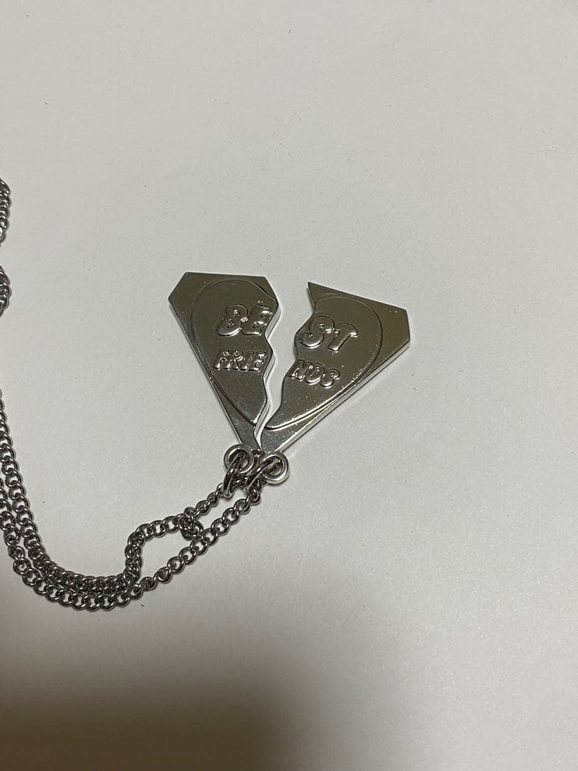 palace skateboards FRIENDSHIP NECKLACE - メルカリ