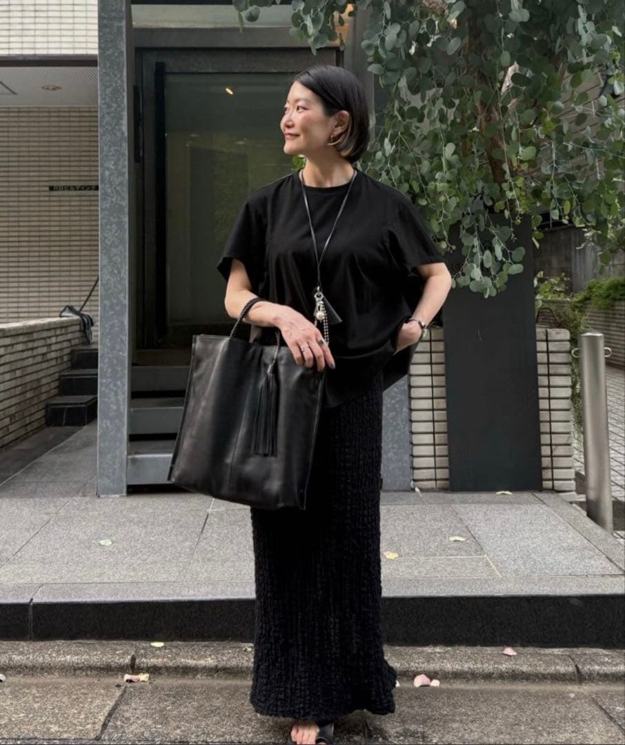 イアパピヨネ タッセルトートバッグ《本革/A4サイズ対応》 ブラック