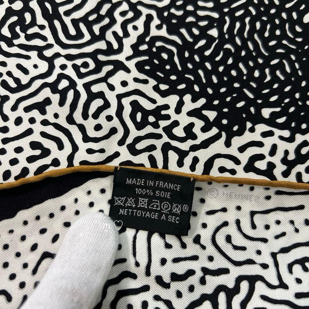 HERMESエルメス 円形シルクスカーフ クレールドゥリュンヌ 月光