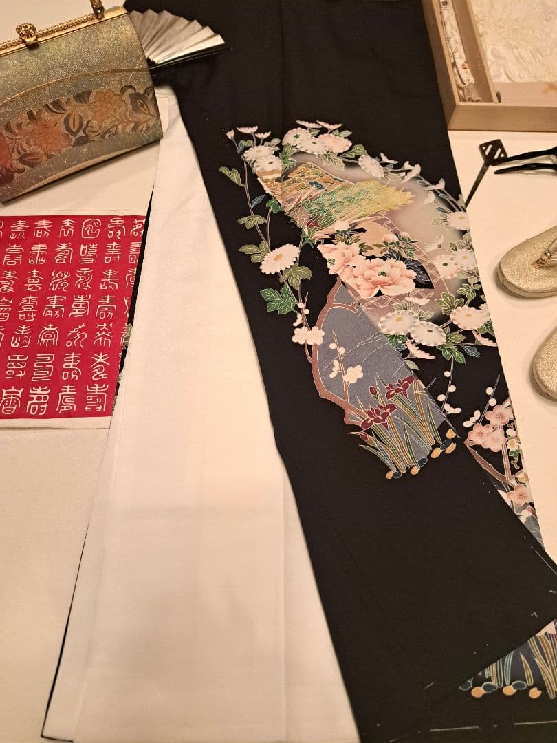 新品未使用❇️豪華黒留袖 手描友禅暈し染め 5つ紋 比翼仕立て ブル