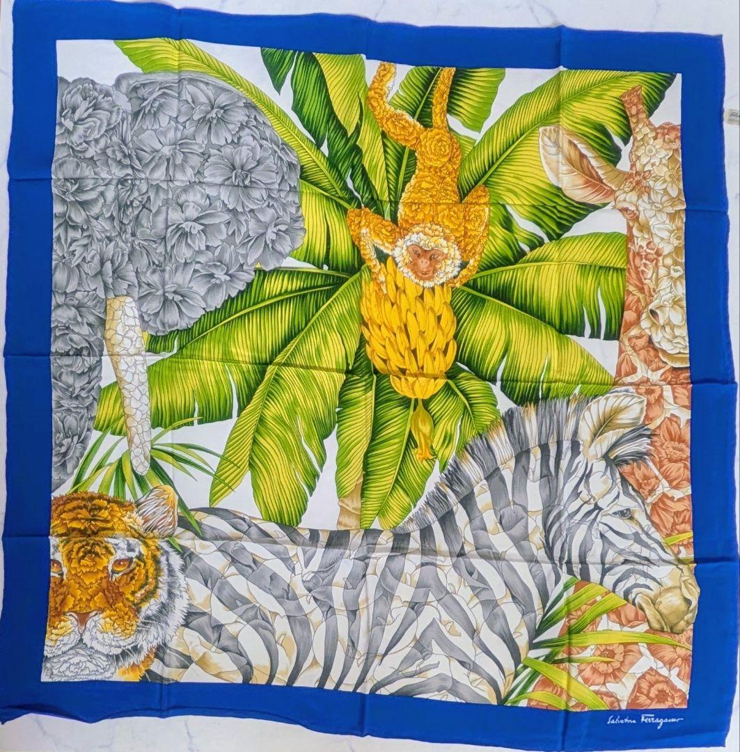 Salvatore Ferragamo（サルヴァトーレ・フェラガモ）スカーフ - メルカリ