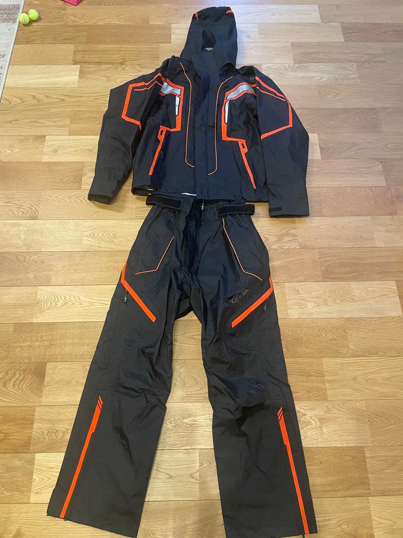 がまかつフィッシングスーツ(上下セット) 黒/オレンジ Gamakatsu（がまかつ） フィッシングレインスーツ GM-3530 アウター