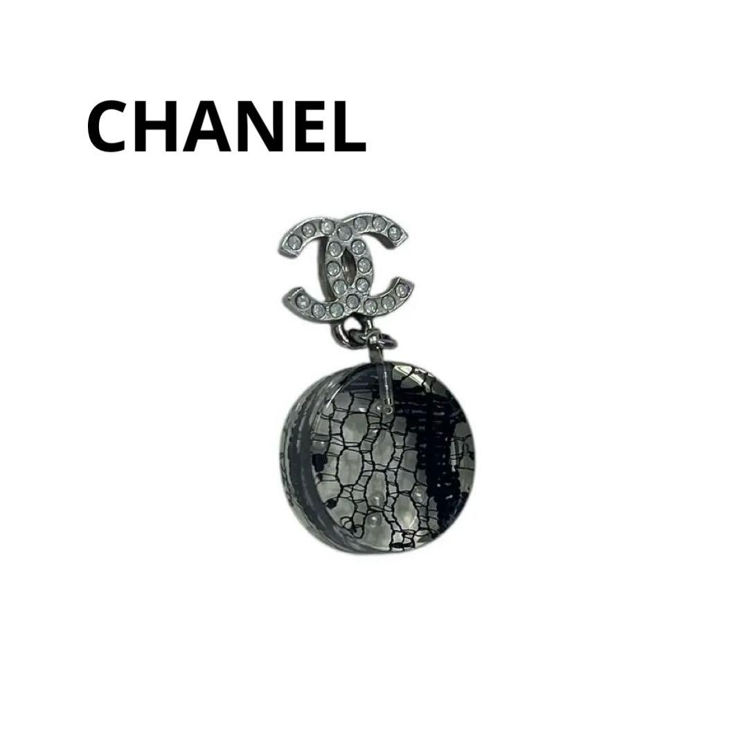 極美品‼️ CHANEL シャネル　ピアス　ココマーク　ラインストーン　クリア CHANEL（シャネル） ココマーク ピアス ラインストーン 08P シルバー