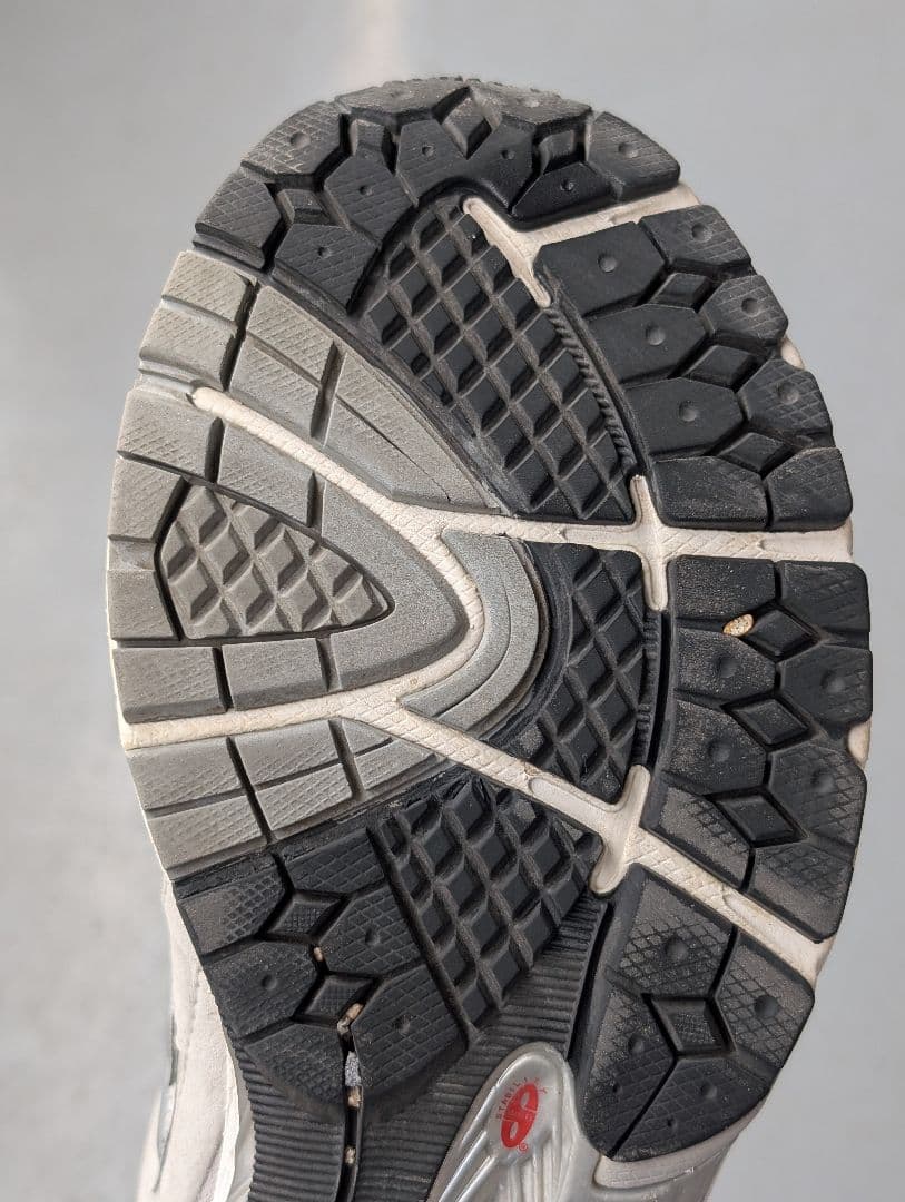 27.0cm ニューバランス m2002rxj gtx ゴアテックス スニーカー