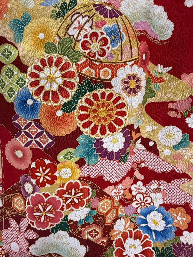 三越取扱 吉澤織物 [田中優子の世界]振袖 未仕立 定価70万 正絹 赤地