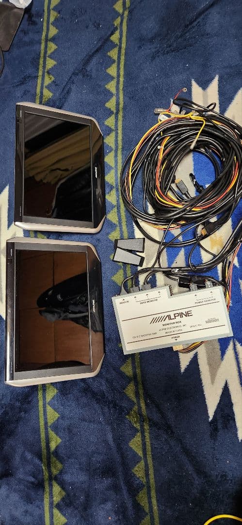 アルパイン 10.1インチ wxga monitor SXH10ST 10.1型WXGAヘッドレスト取付け型リアビジョン2台パックSXH10ST | カー