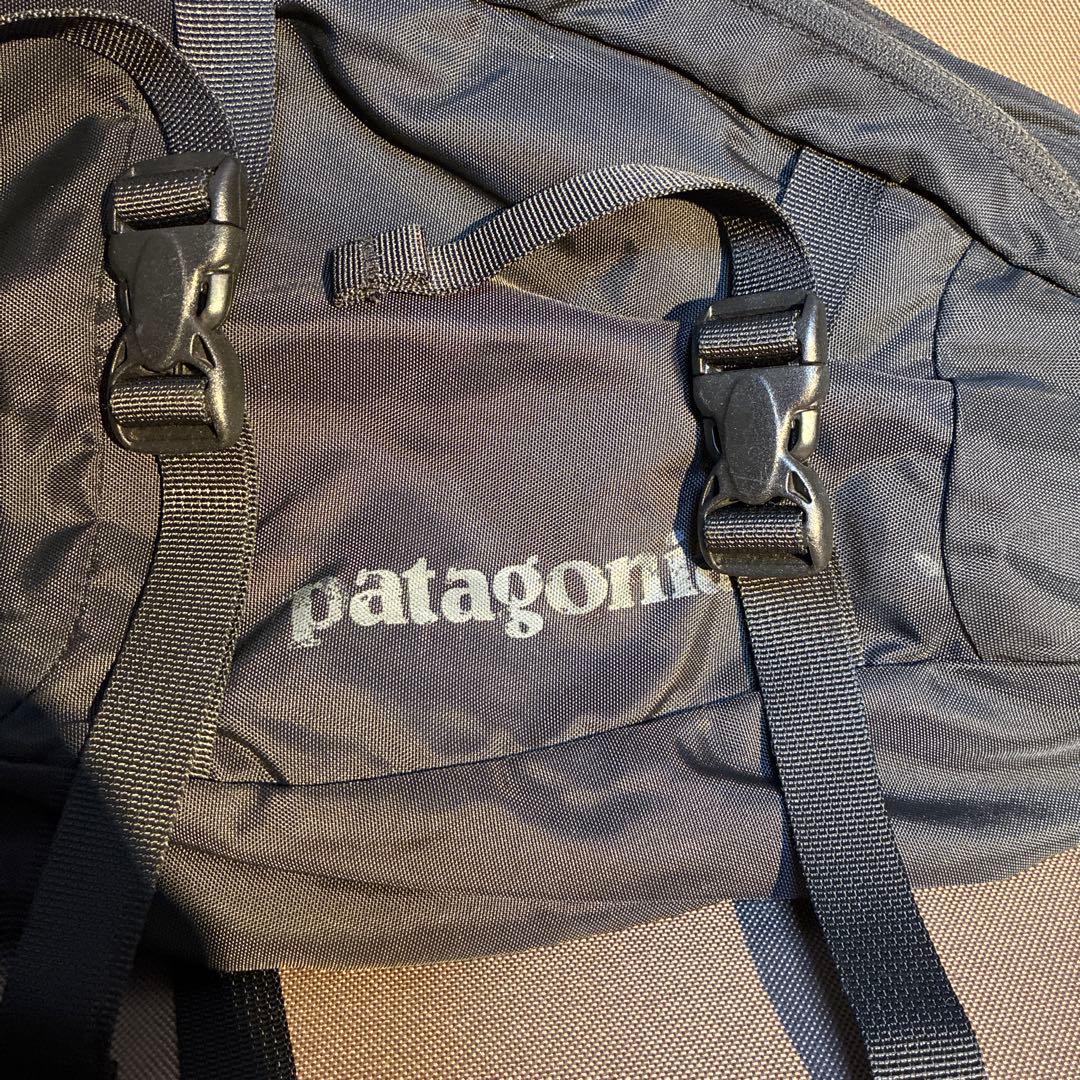 希少・廃盤】Patagonia パタゴニアアトム・スリング 8Lブラック - メルカリ