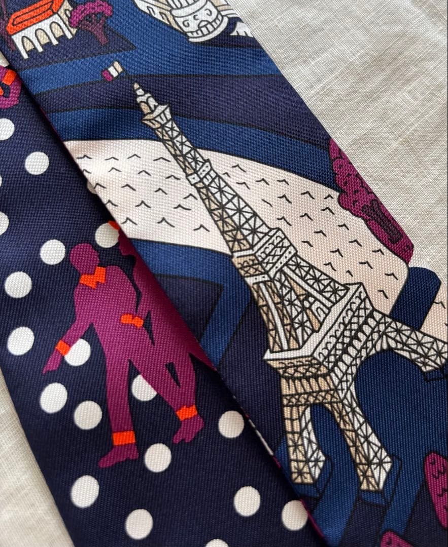 エルメス ツイリー《新パリの恋人たち》試着のみ - メルカリ