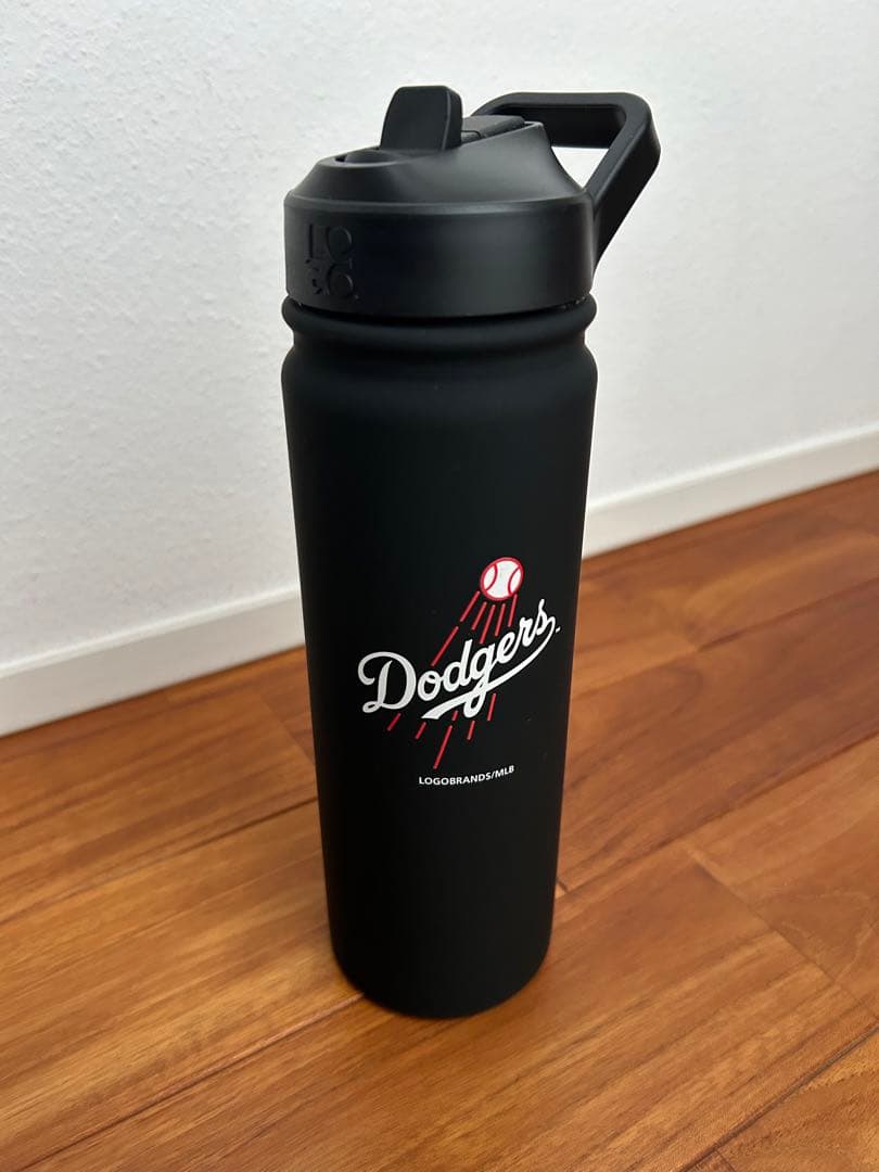 ドジャース公式ウォーターボトル水筒タンブラーdodgers魔法瓶 - メルカリ