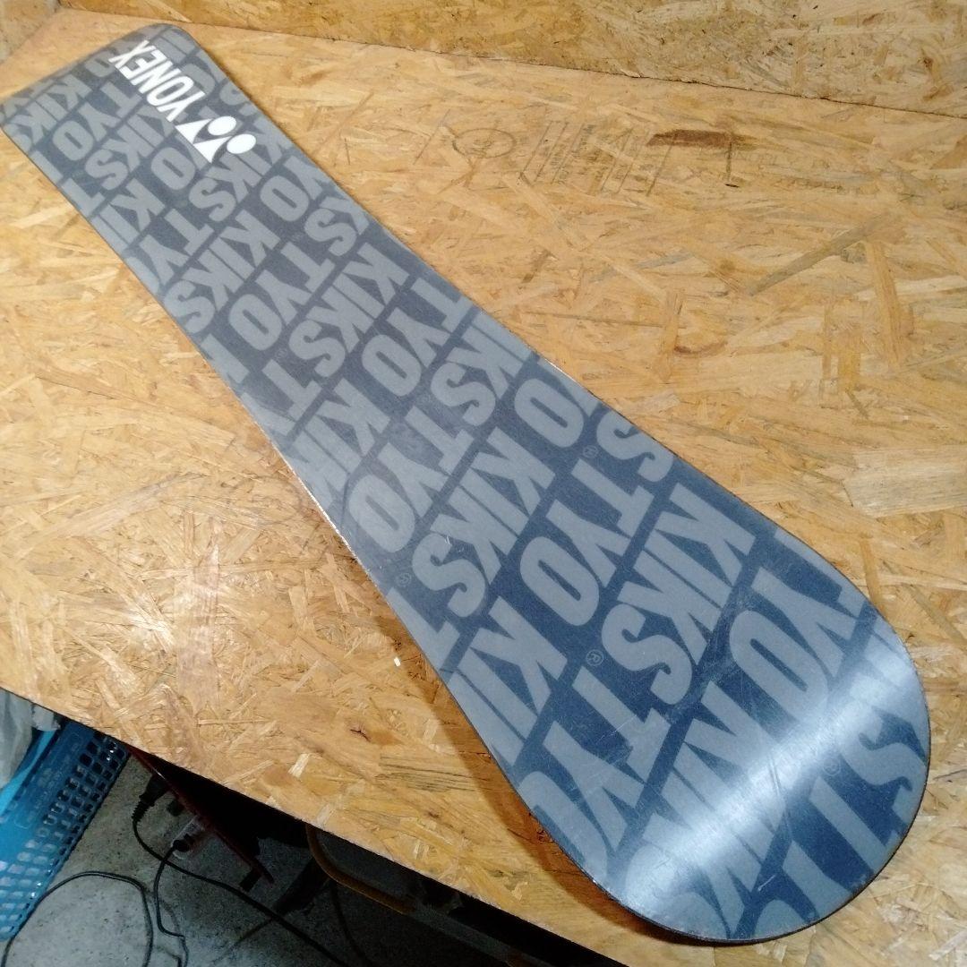 YONEXのKIKS.TYOコラボモデル a2634 - メルカリ