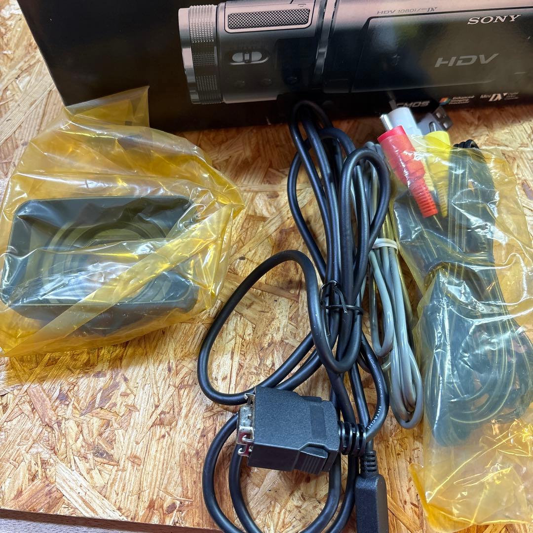 SONY ビデオカメラHDR-HC1 2005年グッドデザイン賞 おまけ多数 - メルカリ