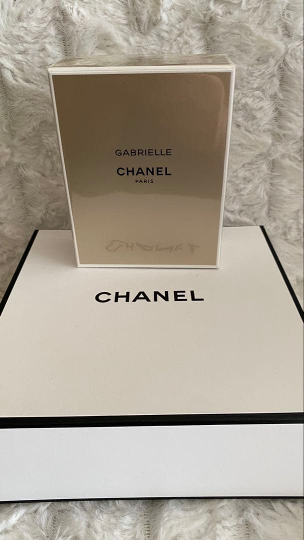 GABRIELLE CHANEL オードパルファム 50ml Amazon.co.jp: シャネル ガブリエル シャネル オードゥ パルファム