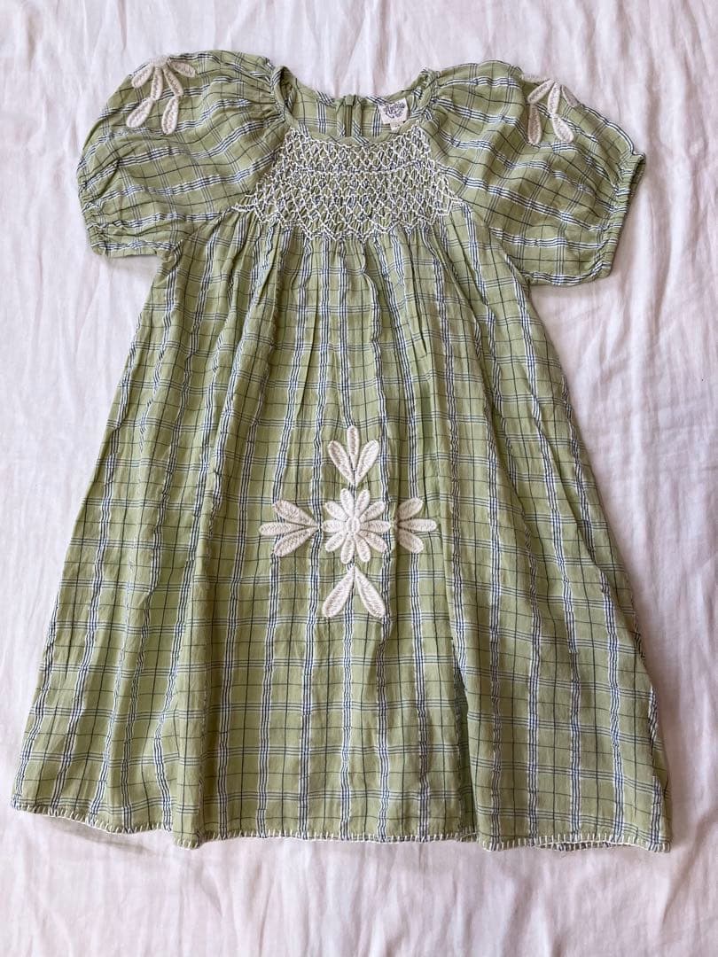 apolina 未使用ワンピース7-9y apolina 未使用ワンピース7-9y - メルカリ