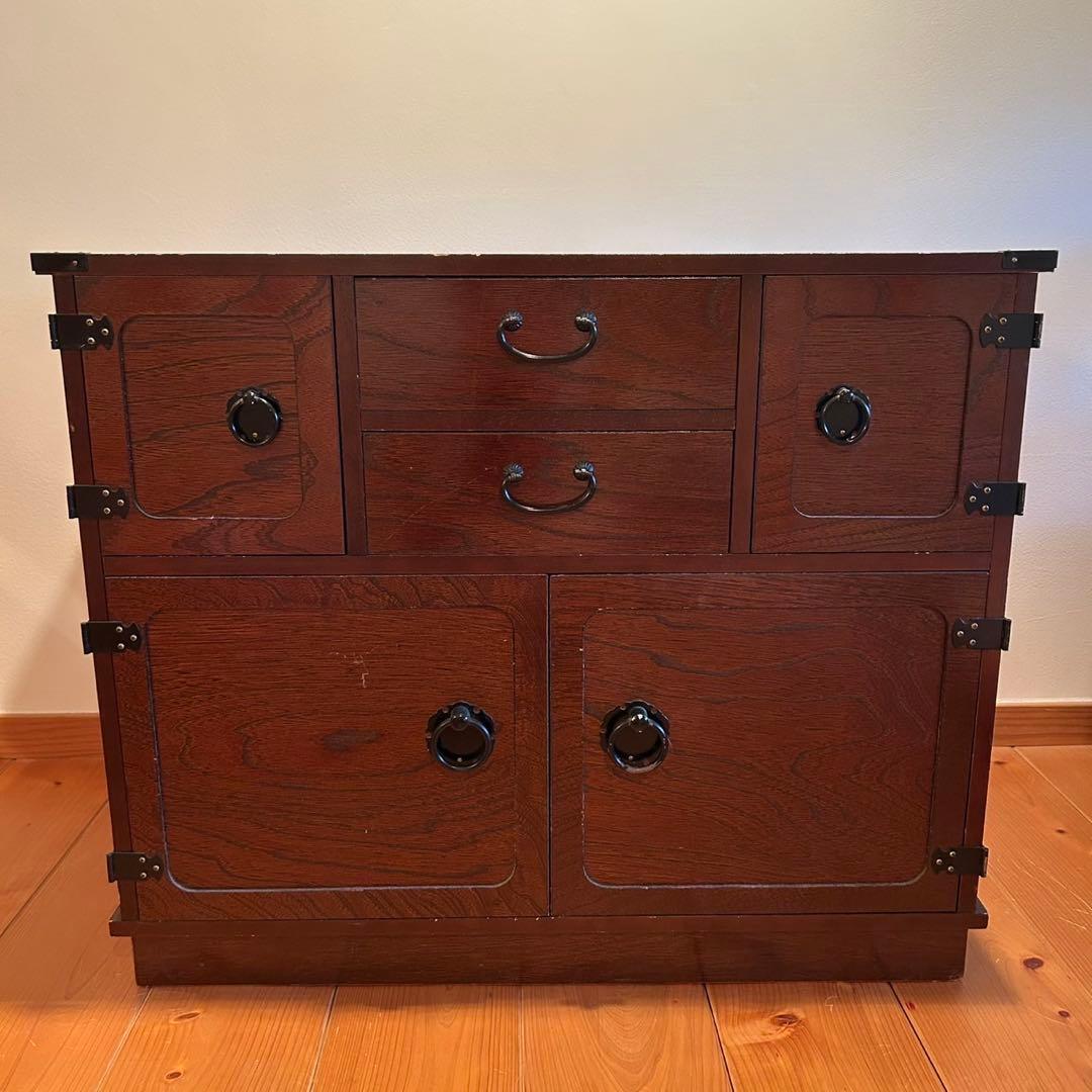 からくり箪笥 望月愼一 駿河鎌倉彫 からくり六隠し箪笥『菊華』 | 東京書芸館公式