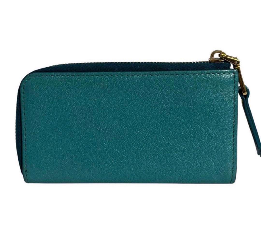 miu miu ターコイズ レザー キーケース - メルカリ